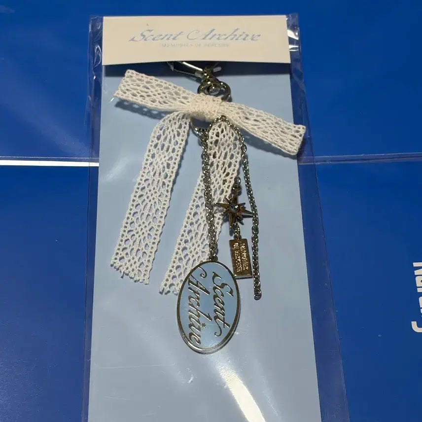 [BUNJANG] Ressene The Hyundai Popup Object Keyring B / 리센느 더현대 팝업 오브제 키링 B