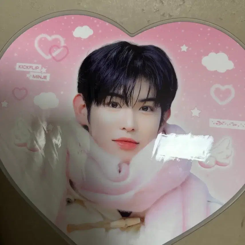 [BUNJANG] KICKFLIP Minje Choi Minje Uchiwa / 킥플립 민제 최민제 우치와 원가이하 양도