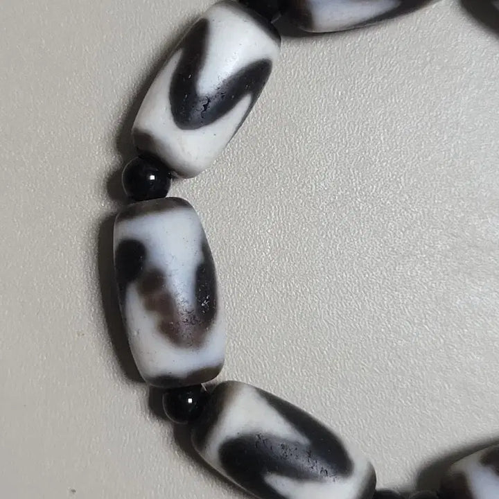 [BUNJANG] Hoacheonju Bracelet (Tiger Tooth Pattern) / 호아천주 팔찌