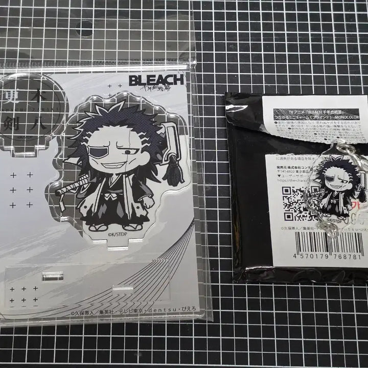 [BUNJANG] Bleach Kenpachi Monocolor Acrylic Stand &amp; Keyring Bundle Set / [2종 일괄/새상품] 블리치 켄파치 천년혈전 모노컬러 아크릴스탠드 키링