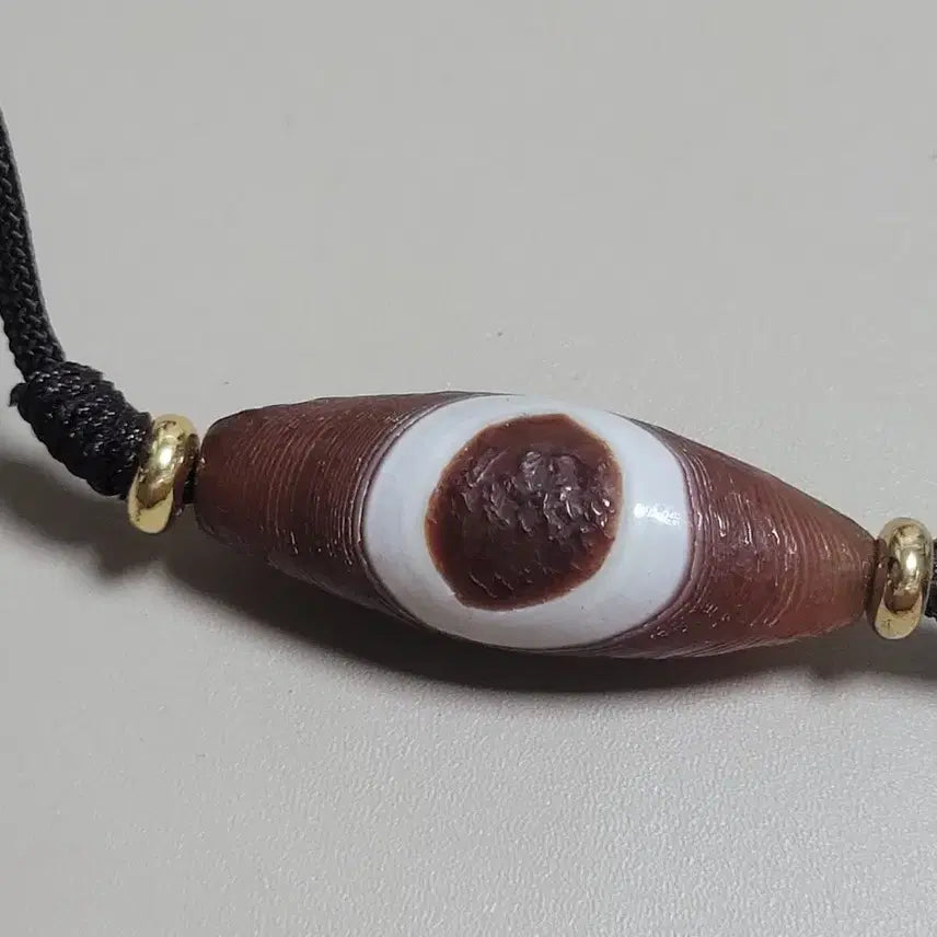 [BUNJANG] One-Eyed Dzi Pendant Necklace / 일안천주 펜던트 목걸이