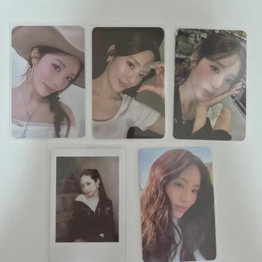 [BUNJANG] fromis_9 Park Ji-won Lucky Draw Photocard Bundle Set / 프로미스나인 라큐베 팝업스토어 박지원 포카