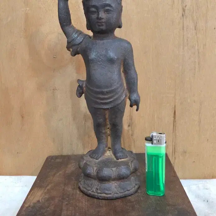 [BUNJANG] Antique Cast Iron Birthday Lamp / 오랜세월의 무쇠 탄생불