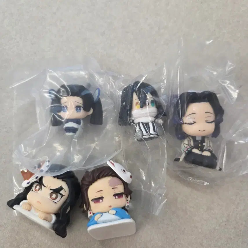 [BUNJANG] Demon Slayer Gacha Figure 5-Piece Set Bundle / 귀멸의 칼날 가챠 피규어 5종 세트 일괄