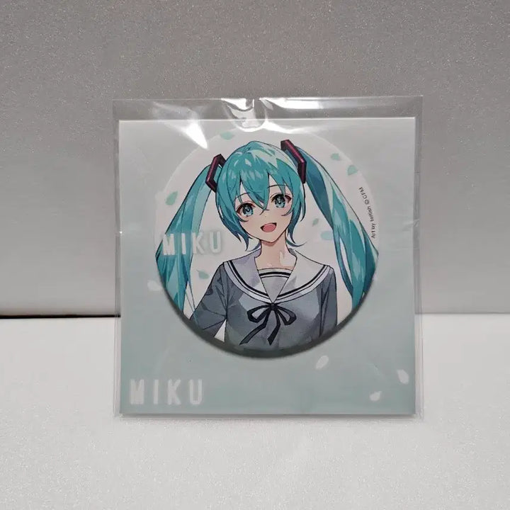 [BUNJANG] Hatsune Miku Student Uniform Can Badge by Teffish / 하츠네 미쿠 학생복 캔뱃지