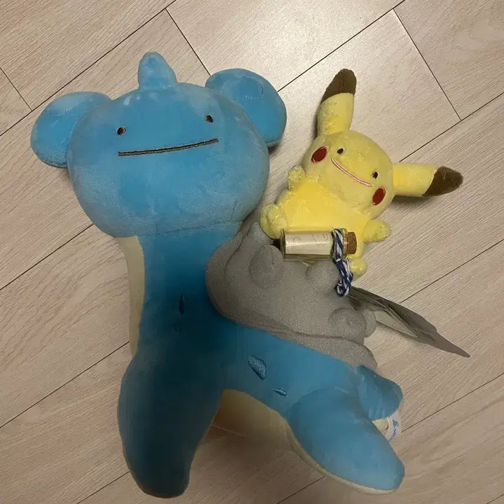 [BUNJANG] Pokemon Limited Edition Jamsil Pikachu Lapras Metamon Transformation Plush (Medium) / 잠실 포켓몬 한정판 피카츄 라프라스 변신 메타몽 인형 중형