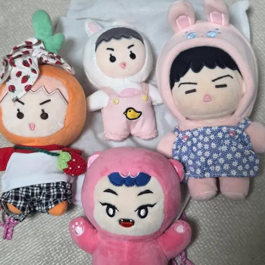[BUNJANG] EXO Sehun Xiumin Doll Bundle Set / 세훈 시우민인형 비공굿 일괄