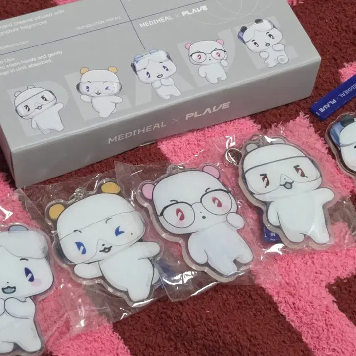[BUNJANG] PLAVE Mediheal Mmemimu Hand Cream Set Sealed / 플레이브 메디힐 므메미무 핸드크림 세트 미개봉