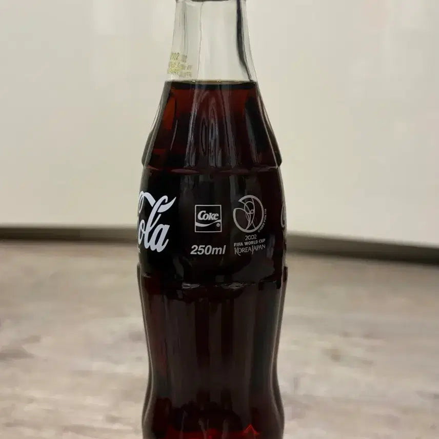 [BUNJANG] Coca-Cola 2002 World Cup Limited Edition Bottle (Japan) / 코카콜라 2002 월드컵 기념 일본 한정판 병