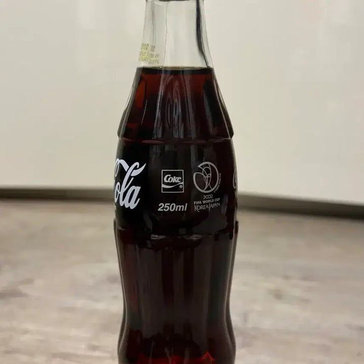 [BUNJANG] Coca-Cola 2002 World Cup Limited Edition Bottle (Japan) / 코카콜라 2002 월드컵 기념 일본 한정판 병