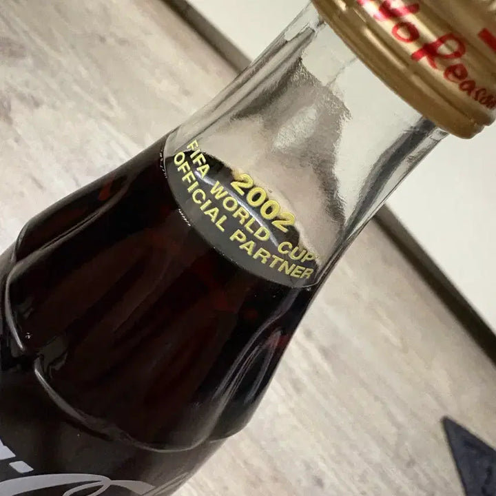 [BUNJANG] Coca-Cola 2002 World Cup Limited Edition Bottle (Japan) / 코카콜라 2002 월드컵 기념 일본 한정판 병
