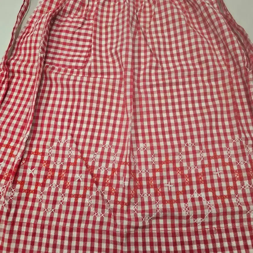 [BUNJANG] Vintage Red Checkered Apron with Hand Embroidery / 빈티지 레드 체크 앞치마