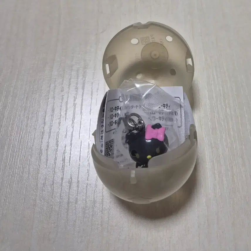 [BUNJANG] Sanrio Hello Kitty Little Devil Kitty Gacha (Sealed) / 산리오 헬로키티 메지루시 가챠 소악마 키티(미개봉)