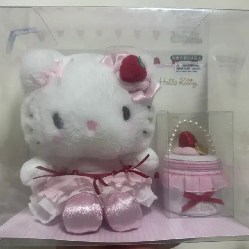 [BUNJANG] Hello Kitty Shortcake 2 Plush &amp; Keychain Set / 핼로키티 쇼트케이크2 누이,키링