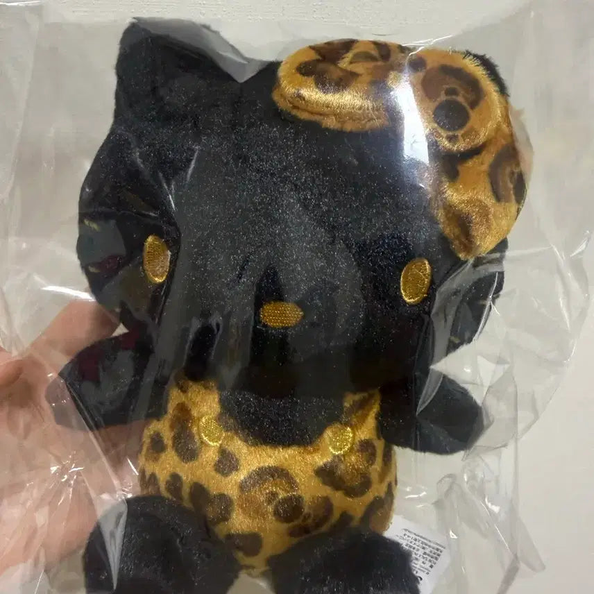[BUNJANG] Hello Kitty Leopard Black Plush Doll / 헬로키티 레오파트 블랙 누이