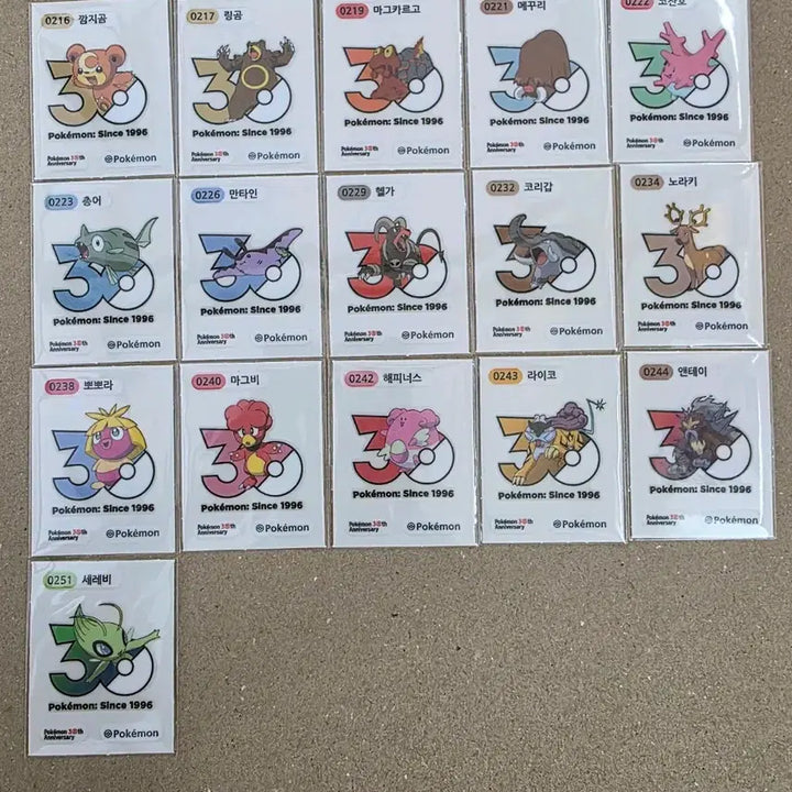 [BUNJANG] Pokemon 30th Anniversary Logo Generation 2 - 41 Piece Bundle Set / 포켓몬띠부씰 30주년로고 2세대41종일괄