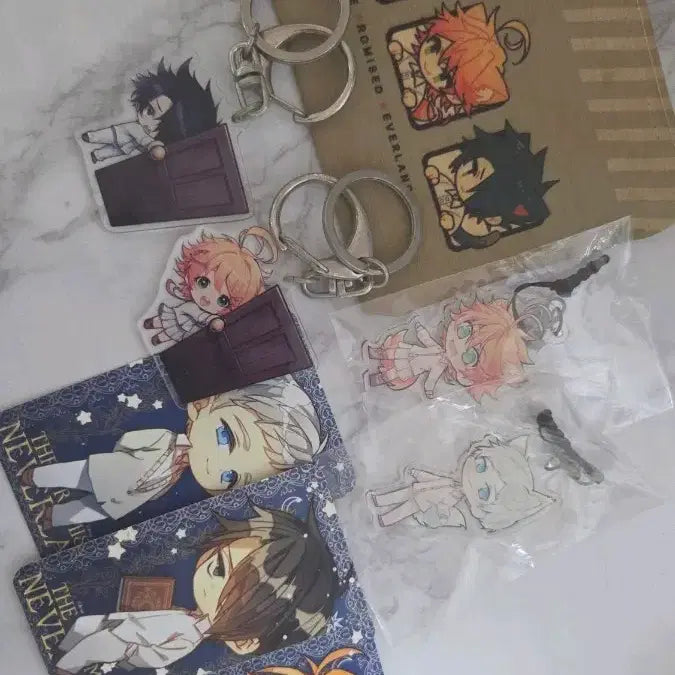 [BUNJANG] The Promised Neverland Secom Official Goods Bundle Set / 처분) 약속의 네버랜드 서코 비공식 굿즈 일괄판매합니다