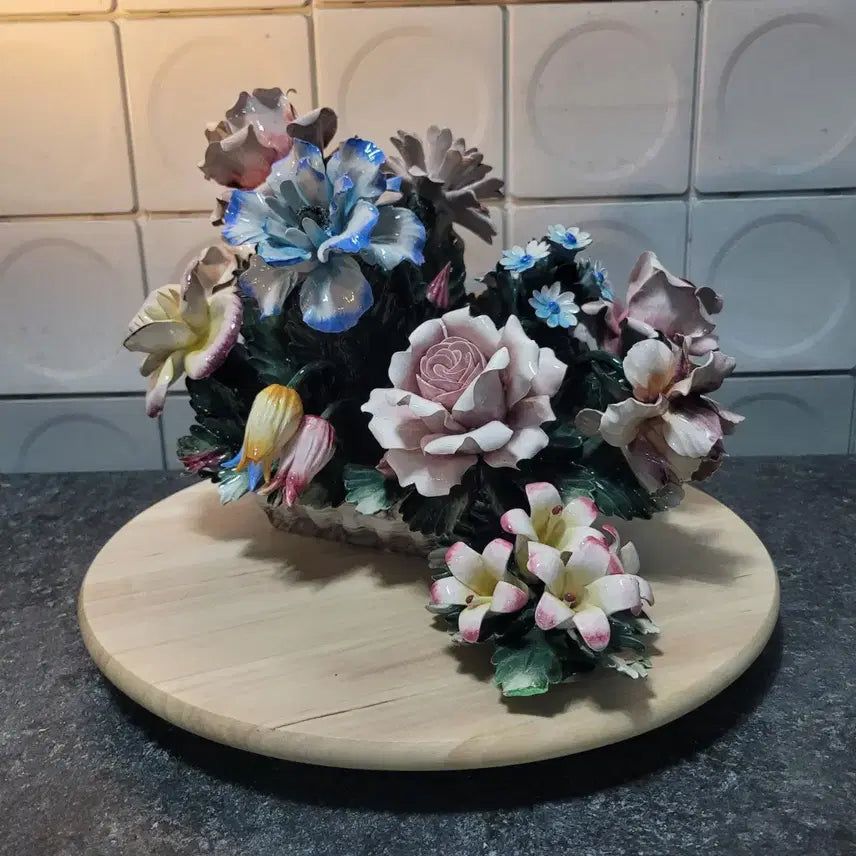 [BUNJANG] Capodimonte Porcelain Large Floral Vine Sculpture (Flawed) / 이태리 카포디몬테 도자기 대작 꽃 넝쿨 (하자)