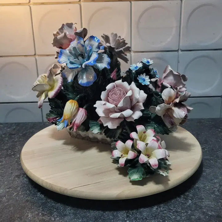 [BUNJANG] Capodimonte Porcelain Large Floral Vine Sculpture (Flawed) / 이태리 카포디몬테 도자기 대작 꽃 넝쿨 (하자)