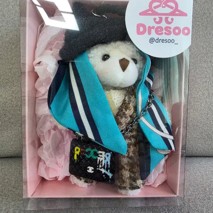 [BUNJANG] G-Dragon Goods Bundle Set / 지드래곤 굿즈 cd 응원봉 크래들 스카프 키링 포카 일괄 판매