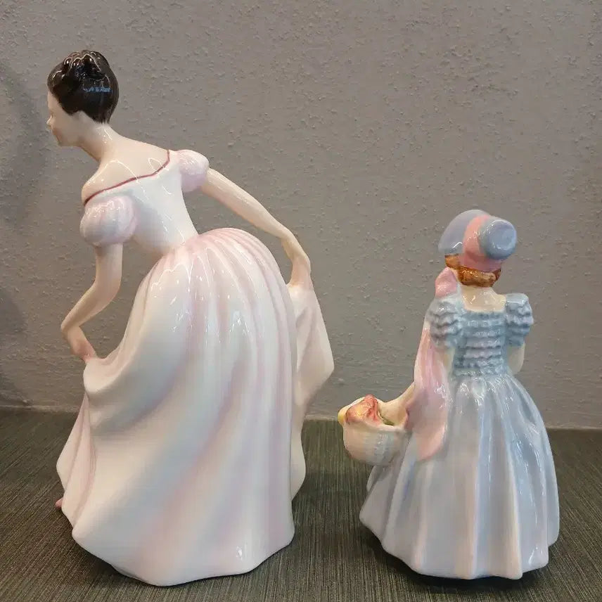 [BUNJANG] Royal Doulton Danielle &amp; Wendy Figurines Set / 로얄던튼 피겨린2개세트