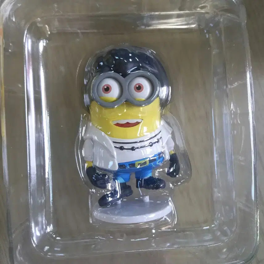 [BUNJANG] Superbad 4 Minions x BTS Jimin Figure / 슈퍼배드4 미니언즈 x BTS 피규어 지민 판매합니다