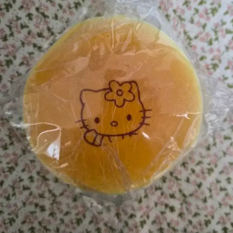 [BUNJANG] Hello Kitty Bread Squishy Yellow 10cm / 헬로키티 빵 스퀴시 옐로우 10cm (새상품)