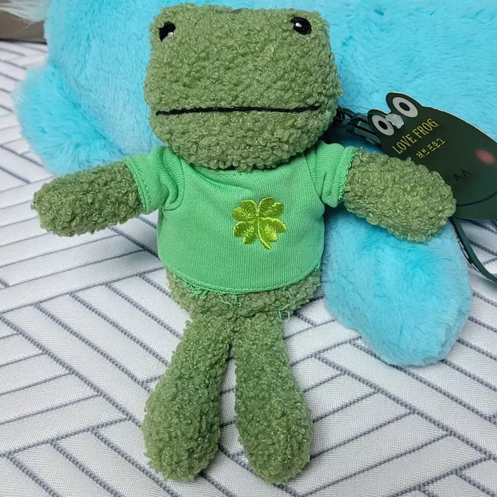 [BUNJANG] Care Bears 27cm Blue Bear Plush + 2 Keyring Dolls (New) / 케어베어 27cm 블루 곰인형 + 키링인형 2종(새상품)