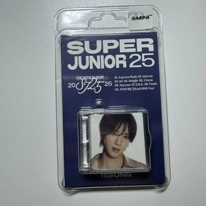 [BUNJANG] Super Junior Yesung Photocard Keycap Clicker Unofficial / 슈퍼주니어 예성 포카 키캡 클릭커 비공식
