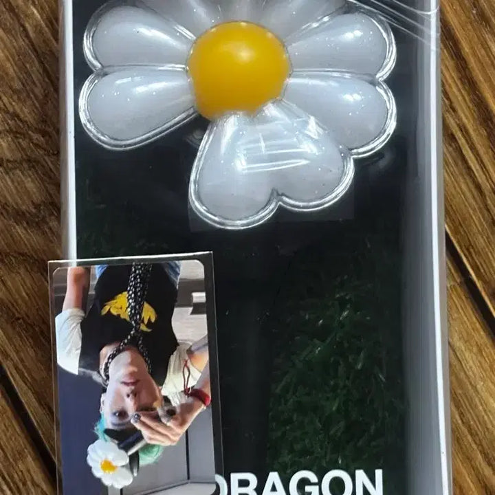 [BUNJANG] G-Dragon Daisy Bong Lightstick / 지드래곤 GD 데이지봉 응원봉