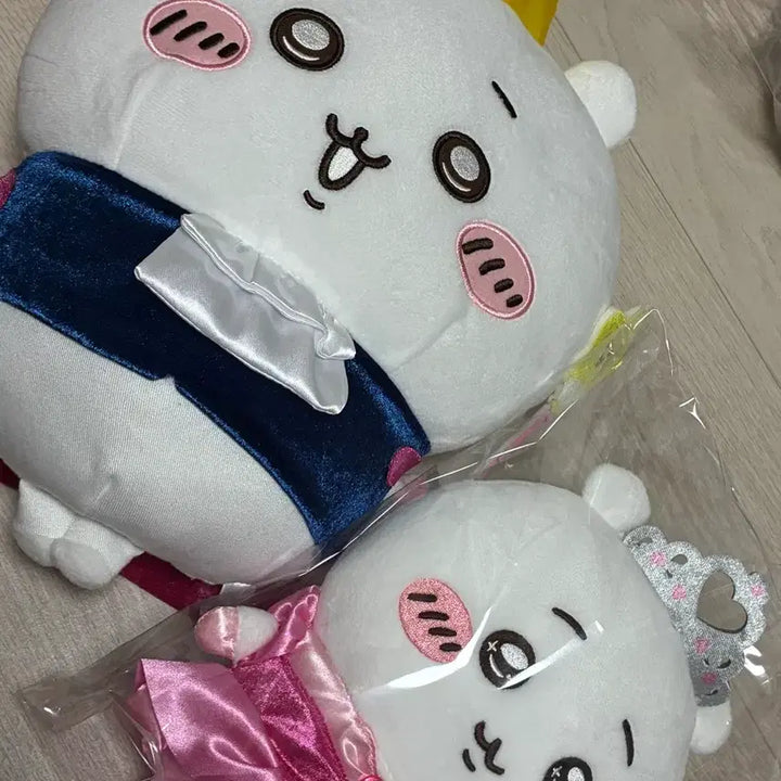 [BUNJANG] Chiikawa Birthday Big Plush &amp; Princess Plush Bundle / 치이카와 생일 빅 누이, 공주 누이 일괄