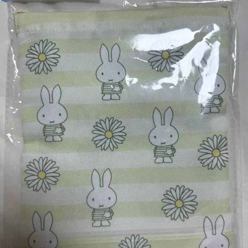 [BUNJANG] Miffy 3 Sizes Drawstring Pouch Set / 미피 3사이즈 대,중,소 복조리 조이개 파우치 세트 새상품