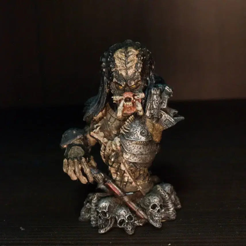 [BUNJANG] Palisades Toys Predator 2 Elder Micro Bust / 엘더프레데터 마이크로 버스트