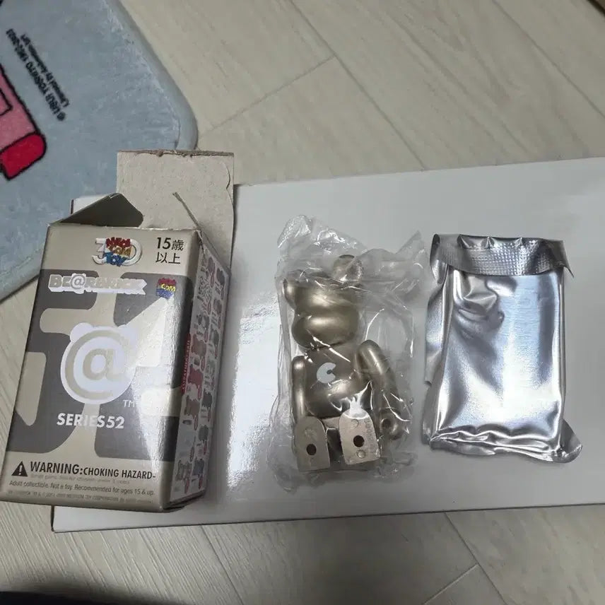 [BUNJANG] Medicom Toy Bearbrick Series 52 Basic C Sealed / 베어브릭 52탄 베이직 c