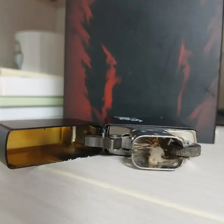 [BUNJANG] Lookism Jonggeon Zippo Lighter / 외모지상주의 종건 지포라이터 팝니다