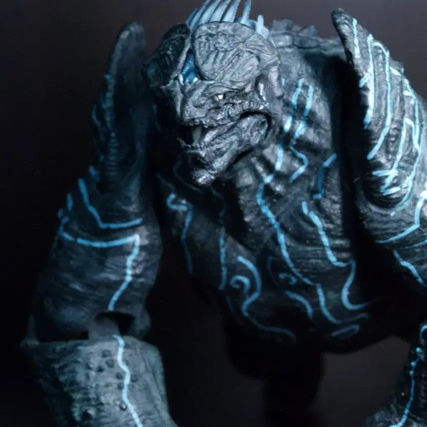 [BUNJANG] NECA Pacific Rim 2-Figure Set (Gipsy Danger &amp; Leatherback) / 네카 퍼시픽림 피규어 2종