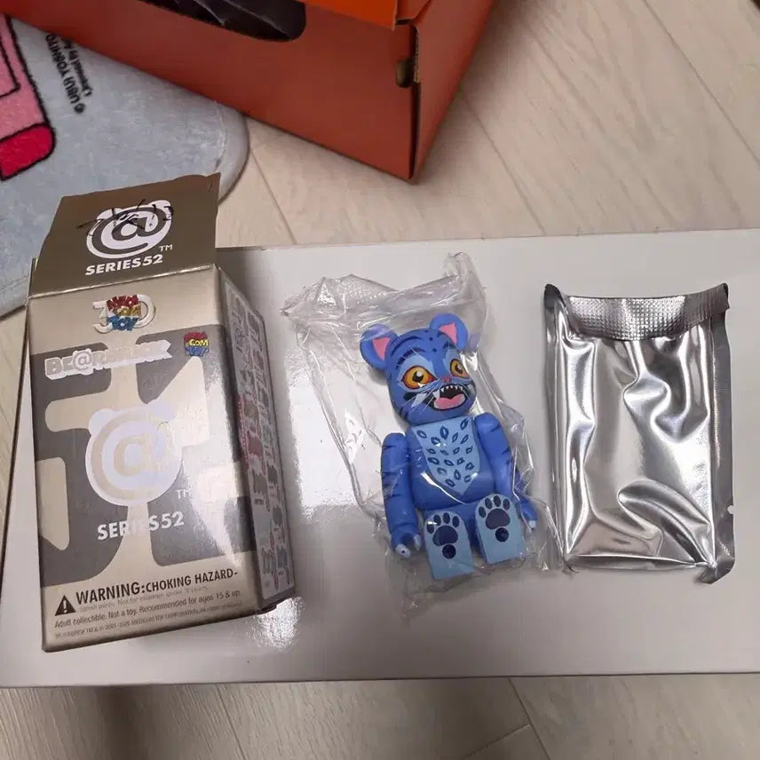 [BUNJANG] Bearbrick 52nd Series Duffy Sealed / 베어브릭 52탄 더피