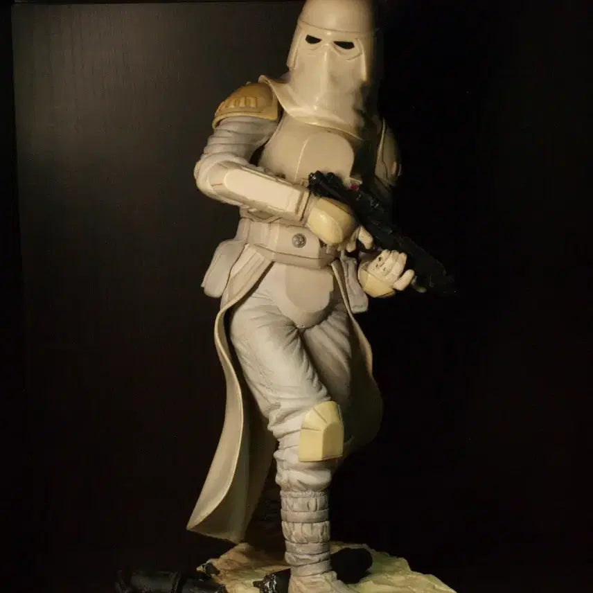[BUNJANG] Star Wars Snowtrooper 1/7 Scale Figure / 스타워즈 스노우 트루퍼 1/7 피규어
