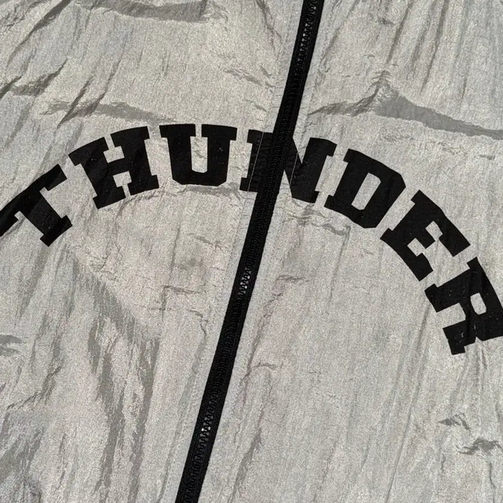 [BUNJANG] ATEEZ Thunder Windbreaker / 에이티즈 썬더 바람막이