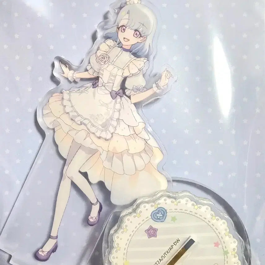 [BUNJANG] AiFreely Ellie Spin Acrylic Stand / 아이프리 엘리 스핀 아크릴 스탠드 미개봉 모애쿠 팝업 콜라보 카페 양도합니다