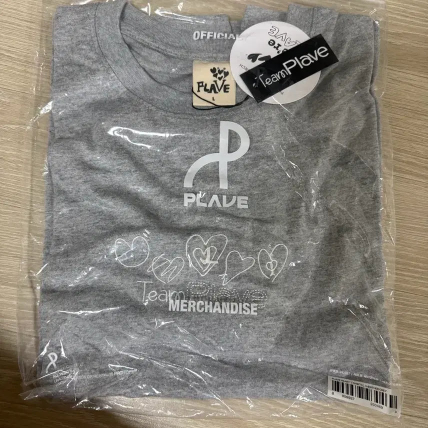 [BUNJANG] PLAVE Heart T-Shirt L (Sealed) / 플레이브 하트티셔츠 L 미개봉 PLAVE&