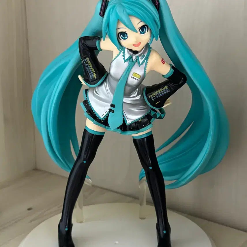 [BUNJANG] Project DIVA Miku Retro Figure / 프로젝트 디바 프디바 미쿠 고전 피규어 판매