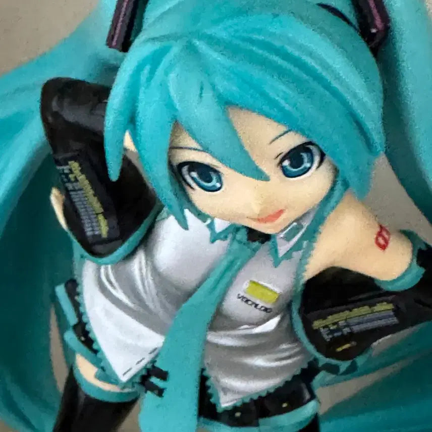 [BUNJANG] Project DIVA Miku Retro Figure / 프로젝트 디바 프디바 미쿠 고전 피규어 판매