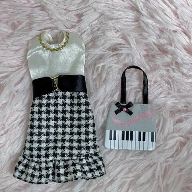 [BUNJANG] Mimi Doll Default Outfit Set with Piano Bag / 미미인형 디폴 옷