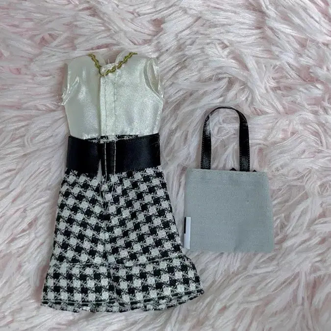 [BUNJANG] Mimi Doll Default Outfit Set with Piano Bag / 미미인형 디폴 옷