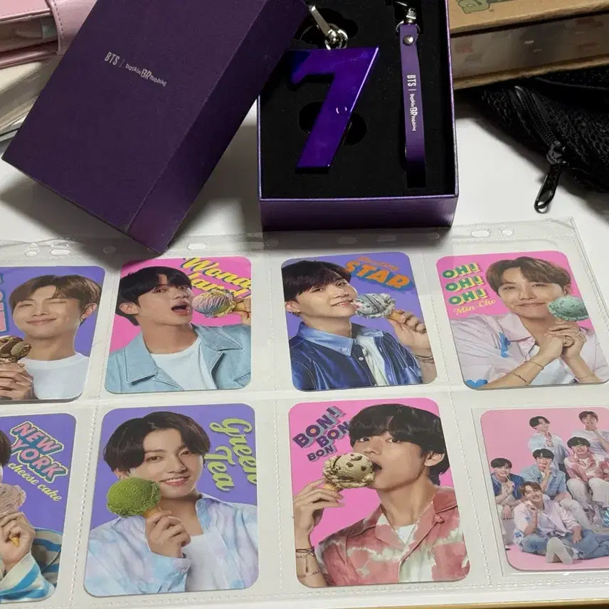 [BUNJANG] BTS Baskin Robbins Photocard Set (8 cards) + Keychain / 방탄소년단 베스킨라빈스 포카 8장 + 키링
