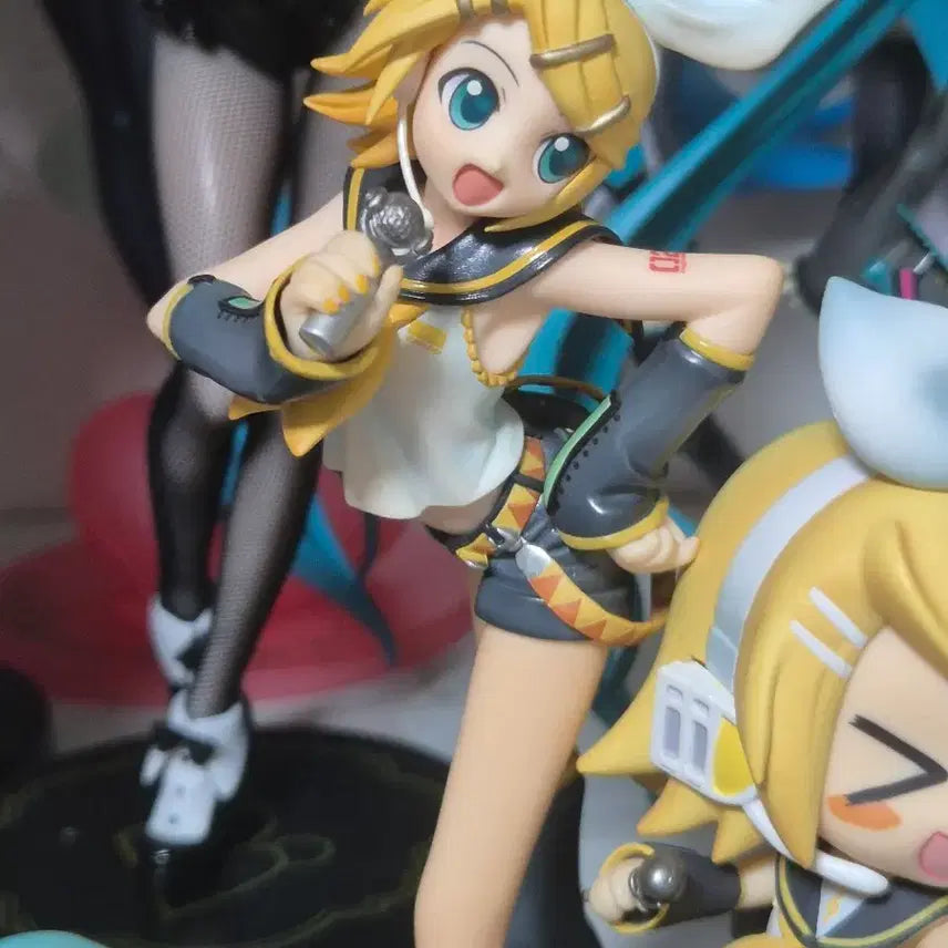 [BUNJANG] Kagamine Rin 1/8 Scale Classic Figure / (택포16.5) 카가미네 린 1/8 스케일 고전 피규어