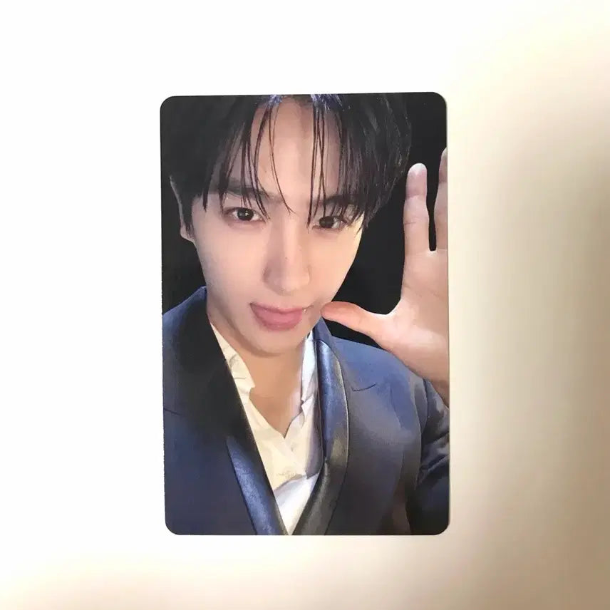 [BUNJANG] The Boyz Hyunjae INTER-ZECTION Photocard / 더보이즈 현재 인터젝션 포카 양도