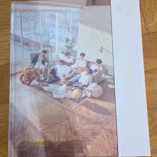 [BUNJANG] BTS 2018 "Today" Exhibition Photobook / 방탄소년단 2018 오,늘 전시회 포토북 오늘 포토북