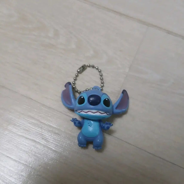 [BUNJANG] Disney Stitch Shaking Keyring Gacha Figure / 디즈니 스티치 흔들 키링 가챠 피규어